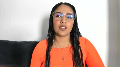 Snapshot of taty_gomez_ chatting on 05-18-26, 08:31 Tatiana Gomez online show from 05-18-26, 08:31