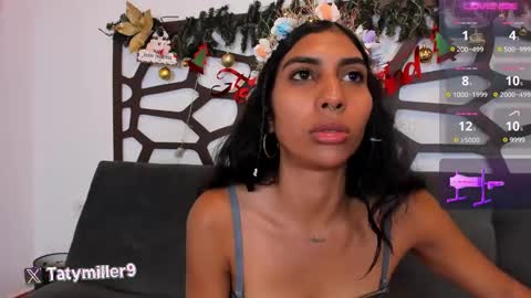 Snapshot of taty_miller chatting on 12-25-24, 04:11 Taty Miller online show from 12-25-24, 04:11