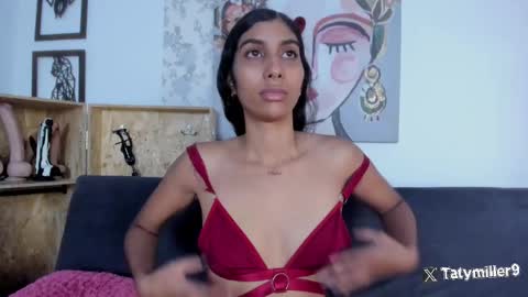 Snapshot of taty_miller chatting on 02-16-25, 04:32 Taty Miller online show from 02-16-25, 04:32