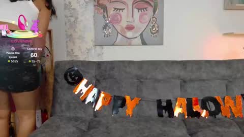 Snapshot of taty_miller chatting on 10-13-25, 08:20 Taty Miller online show from 10-13-25, 08:20