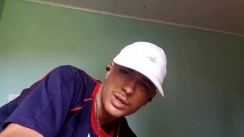 Snapshot of taulerfox chatting on 12-02-25, 04:46 Caito online show from 12-02-25, 04:46