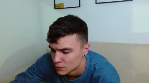 Snapshot of taurus4k chatting on 12-15-24, 10:47 taurus4k online show from 12-15-24, 10:47