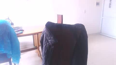 Snapshot of tay_johnson_ chatting on 03-19-26, 08:13 Valeria online show from 03-19-26, 08:13