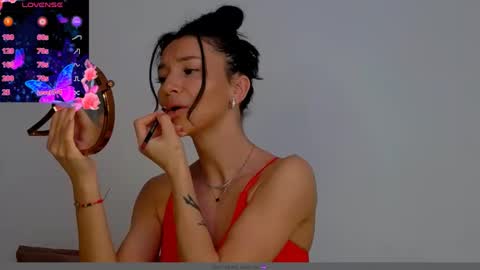 TayaKayan online show from 12-19-24, 02:56