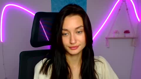 Snapshot of tayavibe chatting on 06-18-26, 05:41 Taya online show from 06-18-26, 05:41