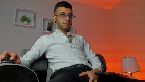 tayer_bennet online show from 09-23-25, 03:09