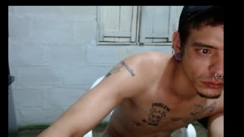 Snapshot of tayler_punk chatting on 12-02-24, 12:52 tayler punk online show from 12-02-24, 12:52