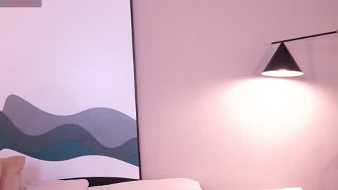 Teylor  Kim online show from 11-24-25, 06:51