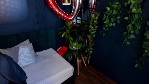 Taylor Bennet online show from 02-17-25, 12:05