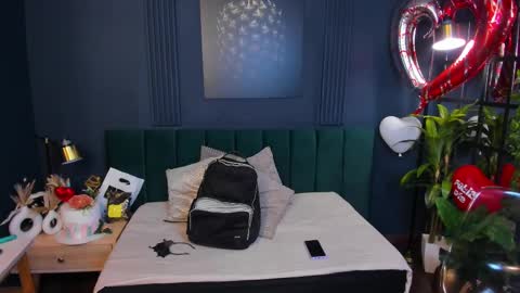 Taylor Bennet online show from 02-19-25, 12:11