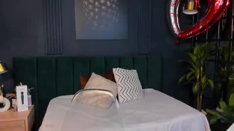 Taylor Bennet online show from 03-02-25, 12:22