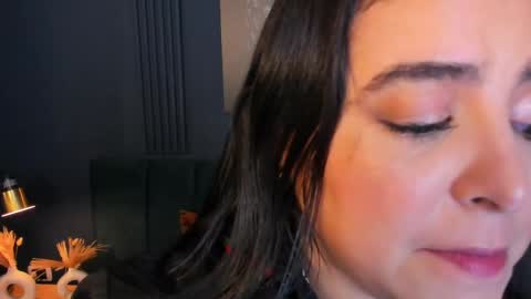 Taylor Bennet online show from 03-11-25, 12:06