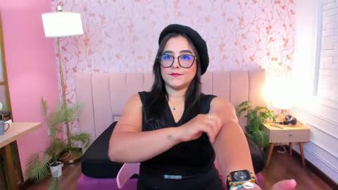 Snapshot of taylor_bennet chatting on 04-23-26, 11:53 Taylor Bennet online show from 04-23-26, 11:53