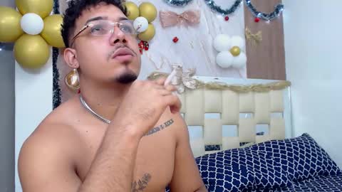 Snapshot of taylor_collins_2 chatting on 11-15-25, 10:15 taylor_collins_2 online show from 11-15-25, 10:15