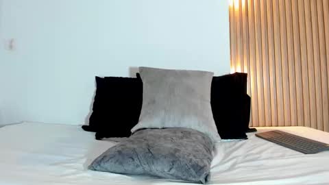 Taylor online show from 09-11-25, 08:42