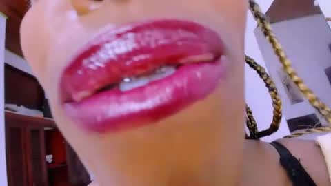 taylorslims online show from 07-23-26, 02:37