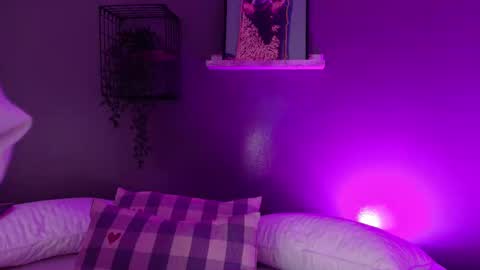 TAYLOR  online show from 11-28-25, 11:46