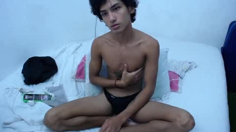 Snapshot of tayronx33 chatting on 12-13-24, 04:16 Tayron online show from 12-13-24, 04:16