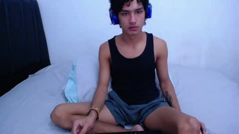 Snapshot of tayronx33 chatting on 01-17-25, 12:10 Tayron online show from 01-17-25, 12:10