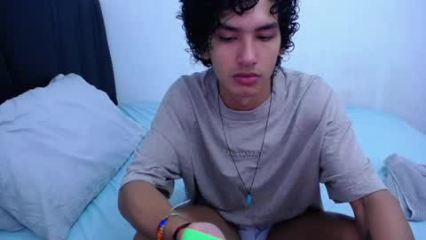 Snapshot of tayronx33 chatting on 01-19-25, 05:18 Tayron online show from 01-19-25, 05:18