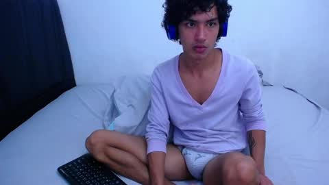 Snapshot of tayronx33 chatting on 01-25-25, 04:57 Tayron online show from 01-25-25, 04:57