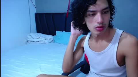 Snapshot of tayronx33 chatting on 10-06-25, 04:26 Tayron online show from 10-06-25, 04:26