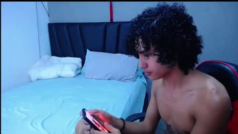 Snapshot of tayronx33 chatting on 10-27-25, 06:45 Tayron online show from 10-27-25, 06:45