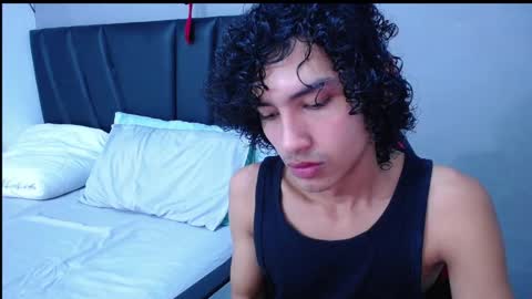 Snapshot of tayronx33 chatting on 11-03-25, 05:47 Tayron online show from 11-03-25, 05:47