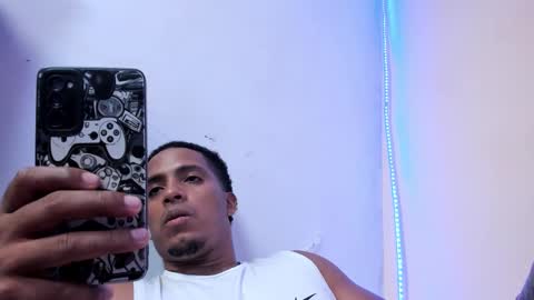 Snapshot of taysonysasha chatting on 02-11-26, 10:04 ask for cum online show from 02-11-26, 10:04