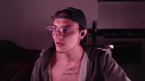 Snapshot of te0__0 chatting on 02-27-25, 04:52 Teo independent model online show from 02-27-25, 04:52