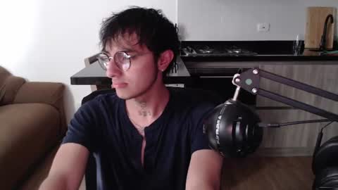 Teo independent model online show from 07-03-26, 12:22
