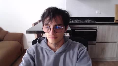 Teo independent model online show from 07-10-26, 01:25