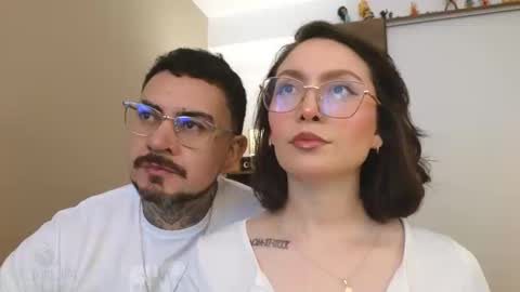 Snapshot of te_para_dos chatting on 09-08-25, 03:55 Leo and Luna online show from 09-08-25, 03:55