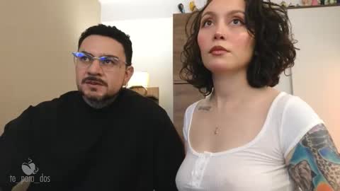 Snapshot of te_para_dos chatting on 09-19-25, 04:51 Leo and Luna online show from 09-19-25, 04:51