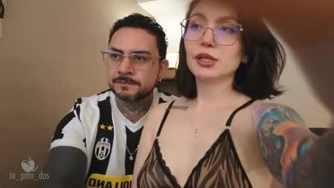 Snapshot of te_para_dos chatting on 10-01-25, 04:24 Leo and Luna online show from 10-01-25, 04:24