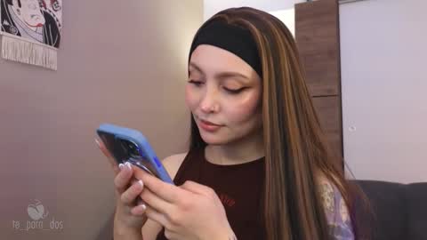 Snapshot of te_para_dos chatting on 10-09-25, 03:32 Leo and Luna online show from 10-09-25, 03:32