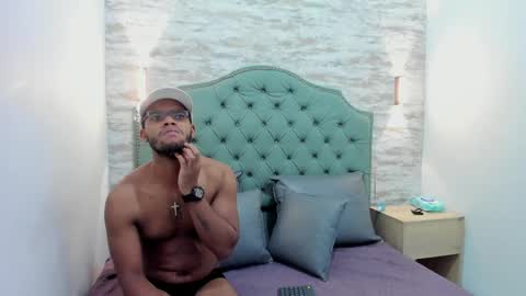 Marco y Luna  online show from 04-20-26, 11:24