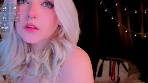 Snapshot of teapartyalice chatting on 05-01-26, 03:22 Alice online show from 05-01-26, 03:22