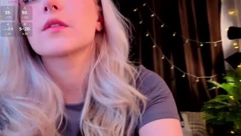 Snapshot of teapartyalice chatting on 05-27-26, 03:47 Alice online show from 05-27-26, 03:47