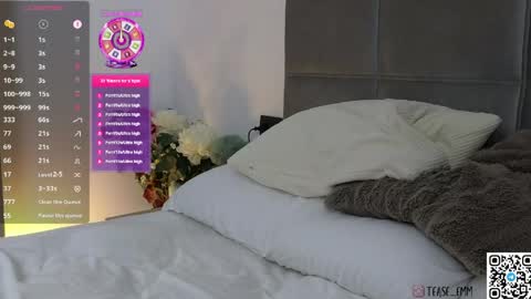 Snapshot of tease_me__ chatting on 06-05-26, 08:58 Em online show from 06-05-26, 08:58