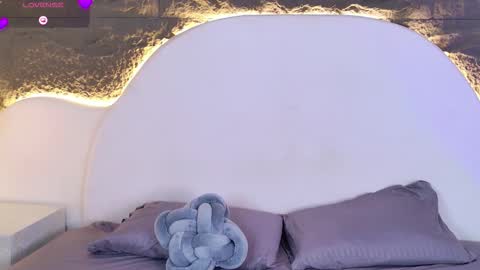 Bruna online show from 12-13-25, 07:53