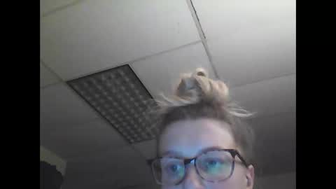 Snapshot of teaseerr chatting on 11-15-25, 10:12 teaseerr online show from 11-15-25, 10:12