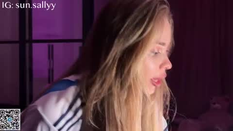 Snapshot of teasekiss chatting on 07-16-26, 12:05 Sally and Sandy online show from 07-16-26, 12:05