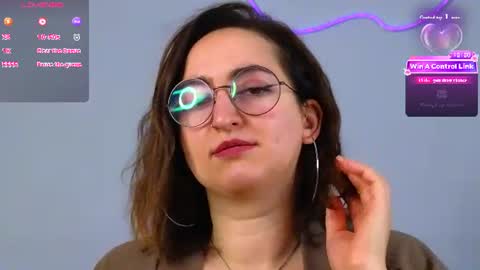 Snapshot of teasemilf chatting on 07-19-26, 05:22 Lady Oudrey online show from 07-19-26, 05:22
