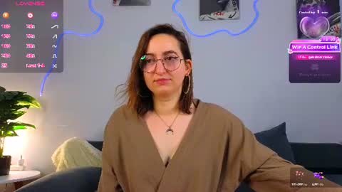 Snapshot of teasemilf chatting on 07-22-26, 05:10 Lady Oudrey online show from 07-22-26, 05:10