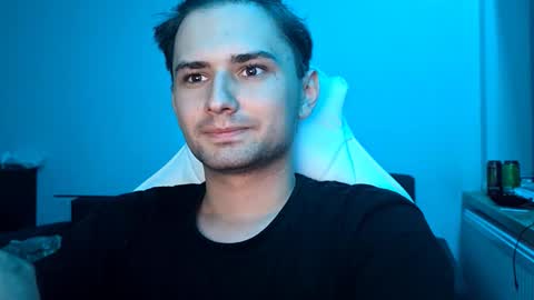 Snapshot of teasenova chatting on 10-12-25, 06:18 Vlad online show from 10-12-25, 06:18