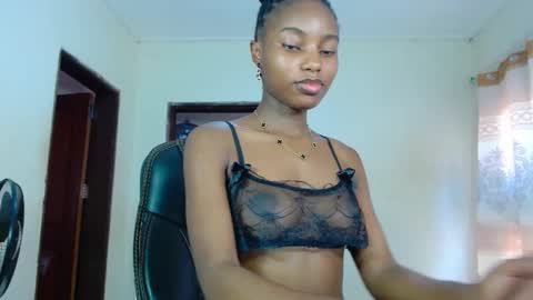 queen online show from 10-11-25, 11:09