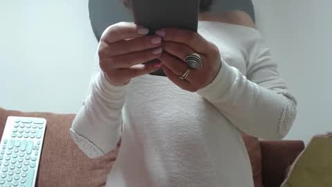 ALICIA--- online show from 09-11-25, 06:46