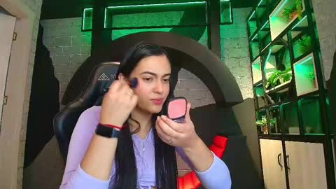 Snapshot of teasybabe chatting on 01-08-26, 07:27 ashley online show from 01-08-26, 07:27