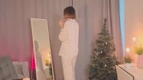 all me precious   online show from 12-16-25, 06:07